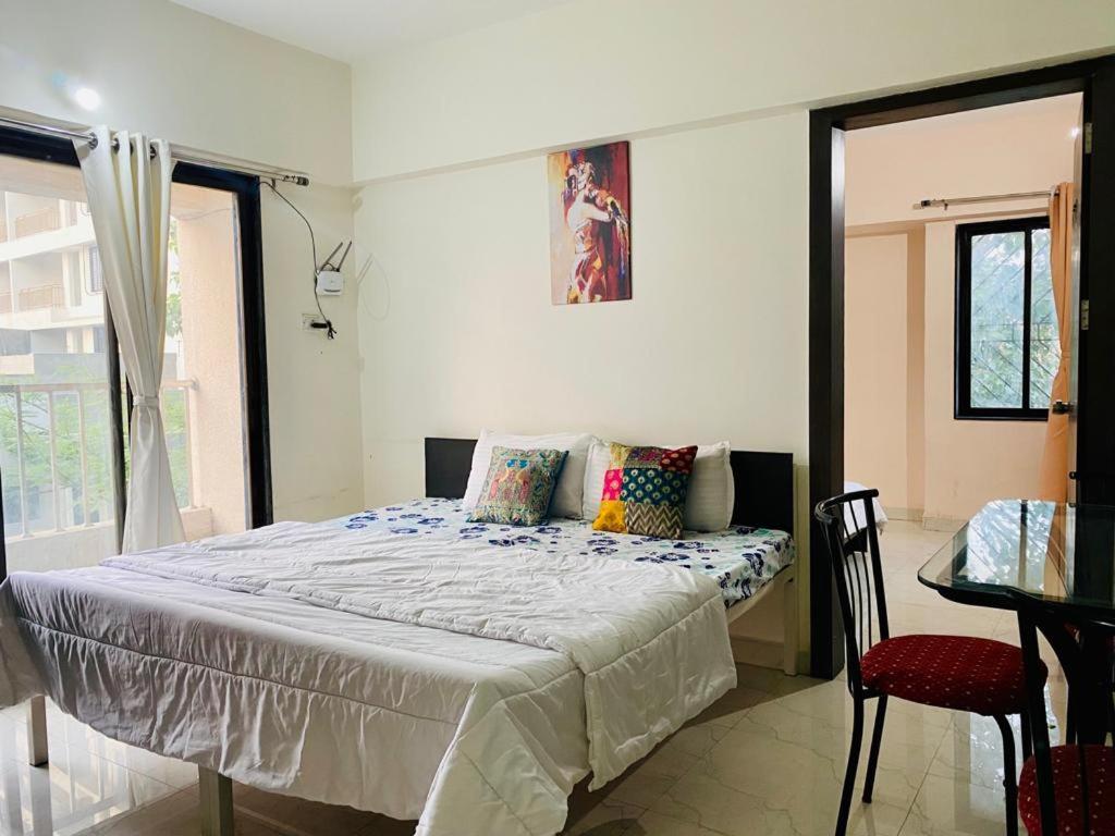Peaceful Entire 2 Bhk Free Wi Fi Parking Kharadi